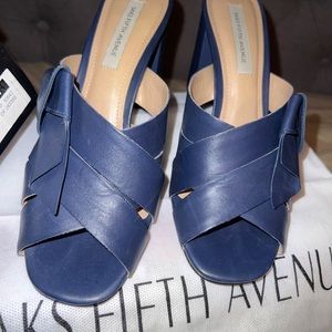 Saks Fifth Avenue sz 7 medium all leather blue slip on shoes leather straps